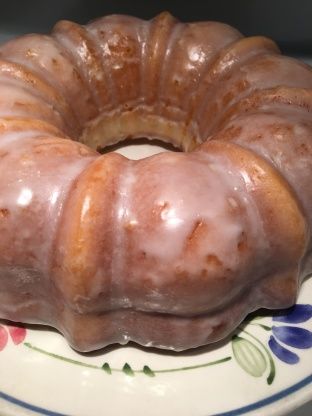 Sprite Pound Cake Recipe, Sprite Cake, Pound Cake Glaze, 7up Pound Cake, Lemon Pound Cake Recipe, Glaze For Cake, Pound Cake Recipe, Lemon Pound Cake, Pound Cake Recipes