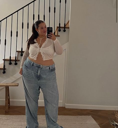 Baggy Jeans Plus Size, Outfit Bralette, Mesh Top Outfit, Summer Fashion Plus Size, Mid Size Outfits, Plus Size Summer Fashion, Outfits Gorditas, Plus Size Baddie Outfits, Plus Size Summer Outfits