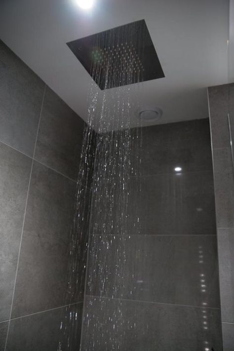 rain shower Overhead Rain Shower Ideas, Rain Shower Head Ceiling, Modern Ensuite, Restroom Remodel, Ceiling Shower Head, House Concept, House Bathrooms, Spa Shower, Lake Arrowhead