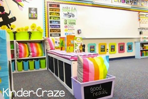 Maria Manore's K classroom - love the bench seating (using Ikea Expedit shelving on its side)... room to sit and store Hallway Bookshelf, Rainbow Kindergarten, Ikea Classroom, Reading Bench, Ikea Bench, Ikea Shelf, Classroom Arrangement, Kindergarten Classroom Decor, Ikea Expedit