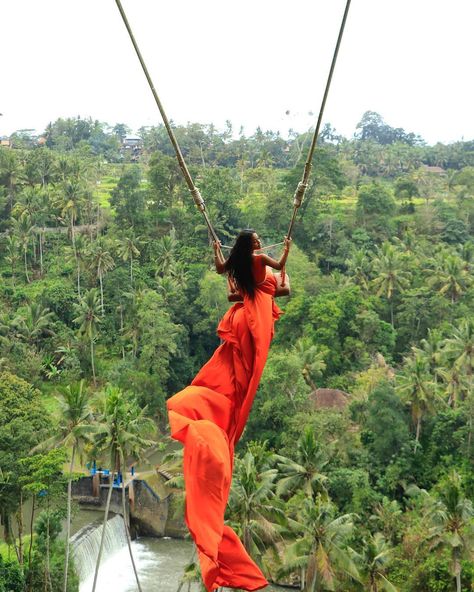 Taina W on Instagram: “Sometimes we just need some time in a beautiful place to clear our minds 🧡” Crazy Bucket List, Bali Bucket List, Bali Vacation, Vacation Goals, Vacation Mood, Foto Casual, Black Travel, Bali Travel, Beautiful Places To Travel