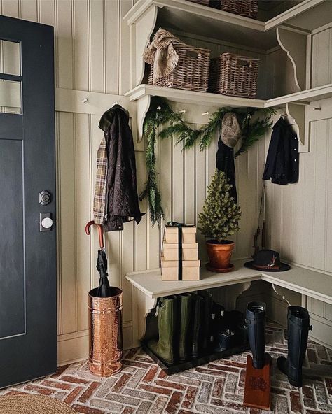 Williams Sonoma Home on Instagram: “We’re taking inspiration from this festive🌲and super functional mud room by @pantry.hill. Peg racks and boot trays warmed up by our Copper…” Mudroom Inspiration, Muddy Boots, Mudroom Entryway, Porte Cochere, Boot Room, Williams Sonoma Home, Laundry Mud Room, Mud Room, Hallway Ideas