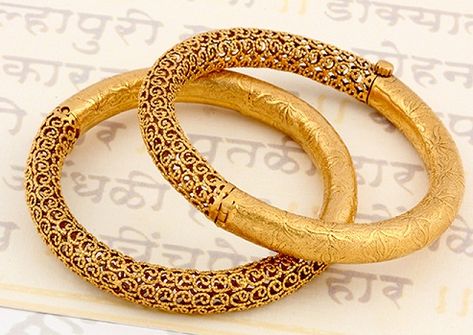 15 Latest Gold Bangles in 10 Grams | Styles At Life Gold Necklace Indian Bridal Jewelry, Antique Jewelry Indian, Bangles Jewelry Designs, Gold Fashion Necklace, Gold Bangles Design, Bridal Gold Jewellery Designs, Gold Jewellery Design Necklaces, Gold Bracelets, Gold Earrings Designs