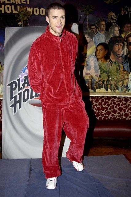 90s Skater Fashion, Juicy Tracksuit, Y2k Tracksuit, Red Tracksuit, Men 90s, Velvet Tracksuit, Aaliyah Style, Hype Clothing, Tracksuit Outfit