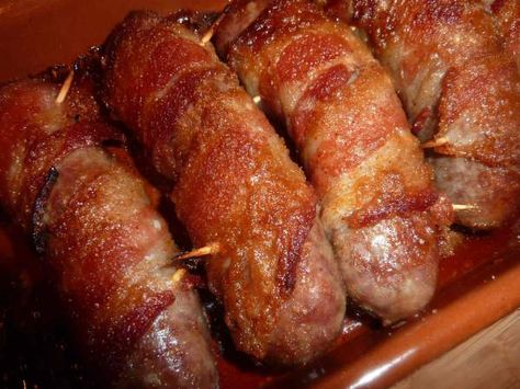 Bratwurst Appetizers, Bacon Wrapped Brats, Corn Appetizers, Grilled Bratwurst, Grilled Brats, Main Entree Recipes, Bratwurst Recipes, Beer Bacon, Brown Sugar Recipes