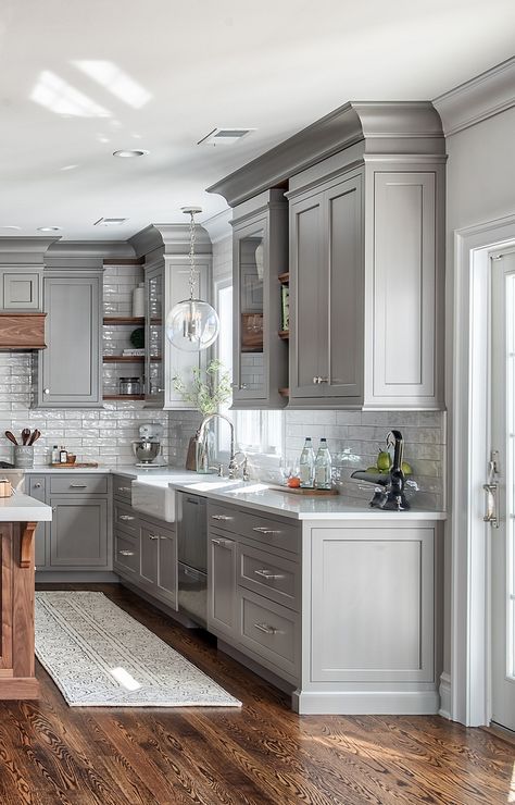 Luxury Farmhouse Kitchen, Kitchen Innovation, Kitchen Ikea, Grey Kitchen Designs, Gray Cabinets, Farmhouse Kitchen Design, New Kitchen Cabinets, Kitchen Cabinets Makeover, Classic Kitchen