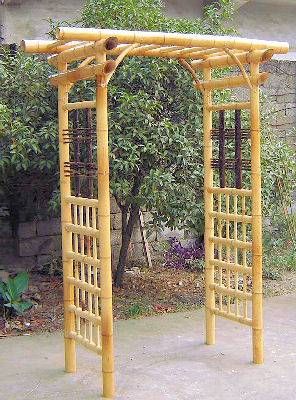 Bamboo Arbor & Rácsos Bamboo Arbor, Bamboo Garden Fences, Vinyl Pergola, Bamboo Diy, Bamboo In Pots, Arbors Trellis, Bamboo Trellis, Bamboo Structure, Bamboo Decor