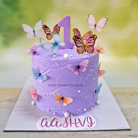 Butterfly theme whipped cream cake for girls 1st birthday in Pune . . . #butterflycake #butterfliescake #butterflies #1stbirthdaycake #customisedcakefordaughter #inpune #cakefordaughter #cakeforgirls #whippedcreamcake #bestcakesinpune 🚗 Delivery in Pune, PCMC ☎️ Contact 7058714701 🎂 Customized Designer cakes since 2013! [butterflycakepune, 1stbirthdaycakepune, butterflythemecakepune, customcakefordaughterinpune, customcakeforgirlsinpune, customcakeforboysinpune, kidsbirthdaycustom... Essen, Balayage, Butterfly Cake Ideas For Kids, Cake For 1st Birthday, Marvel Birthday Cake, Butterfly Theme Cake, Purple Butterfly Cake, Whipped Cream Cake, Butterfly Themed Birthday Party