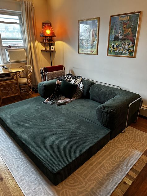 Pull Out Couch Aesthetic, Small Conversation Pit, Couch Bed Ideas Bedroom, Small Cozy Couch, Conversation Pit Couch, Teddy Couch, Acotar Fashion, Unique Couches, Pit Couch