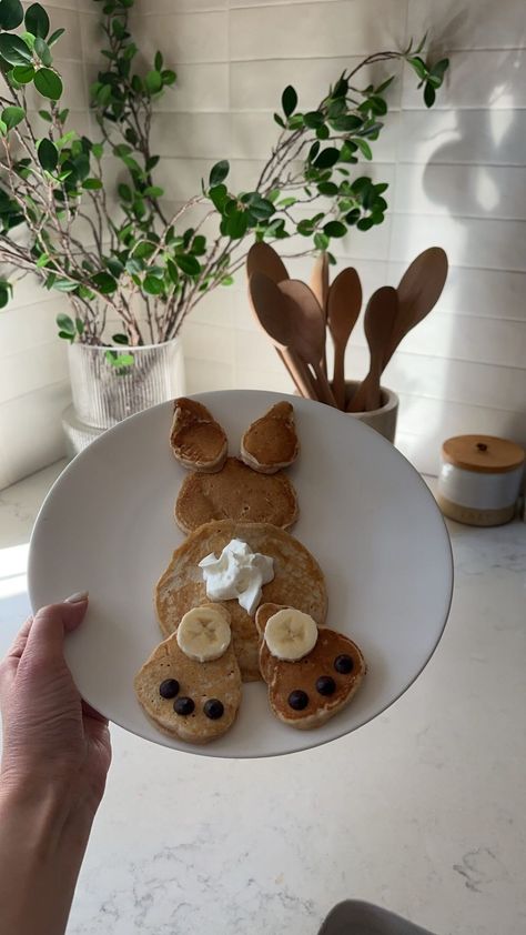 CARROT CAKE BUNNY PANCAKES🧡These are a must for Easter breakfast! Simply make bunny parts a day or two in advance, store in the fridge and … | Instagram Cake Bunny, Bunny Pancakes, Banana And Chocolate, Sliced Banana, Bunny Shape, Easter Breakfast, Shredded Carrots, Hot Cakes, Unsweetened Almond Milk