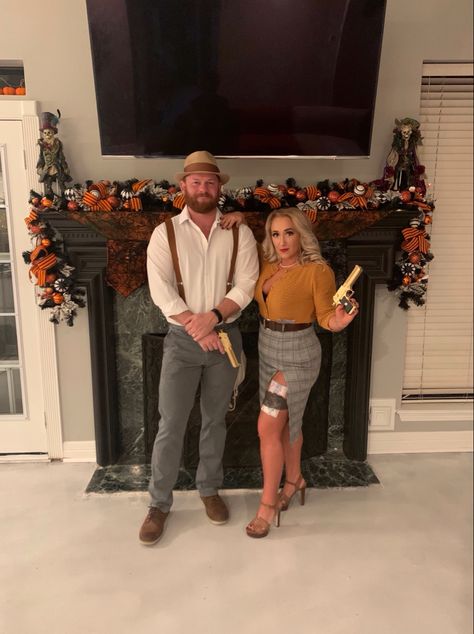 Boot Holster, Bonnie And Clyde Halloween Costume, Cute Couples Costumes, Bonnie N Clyde, Couple Halloween, Couple Halloween Costumes, Couples Costumes, Girl Costumes, Fall Halloween