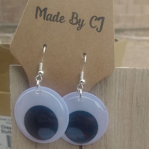 Show Off Your Silly Side With These Wacky Googly Eye Earrings! They Are Lightweight, Genuine Oversized Googly Eyes(Yes They Can Wiggle!) With Stamped Silver Findings. Rubber Back So No Pinching! Quirky Earrings Diy, Weird Amazon Finds, Weirdcore Jewelry, Weirdcore Accessories, Unique Earrings Weird, Weird Earrings Aesthetic, Wacky Earrings, Silly Earrings, Earrings Weird