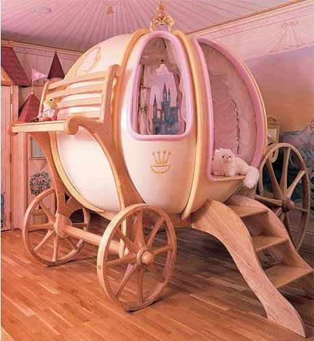 Making of a cinderella carriage bed #1: Wagon wheels - by grosa @ LumberJocks.com ~ woodworking community Cinderella Carriage Bed, Cinderella Bed, Cool Toddler Beds, Carriage Bed, Unique Bed Design, Creative Beds, Cinderella Pumpkin Carriage, Cinderella Coach, Blue Ivy Carter