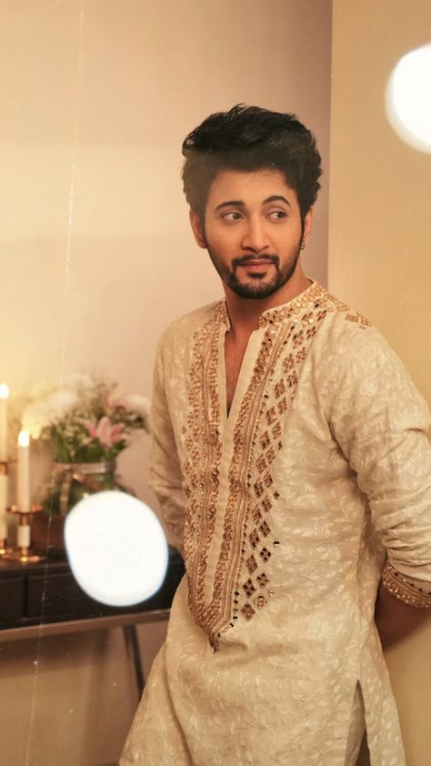 Rohit Saraf Outfits, Stylish Kurta For Men, Wedding Dresses Men, Rohit Suchanti, Traditional Poses, Rohit Saraf, Men Dresses, Winter Wedding Dresses, Mens Traditional Wear