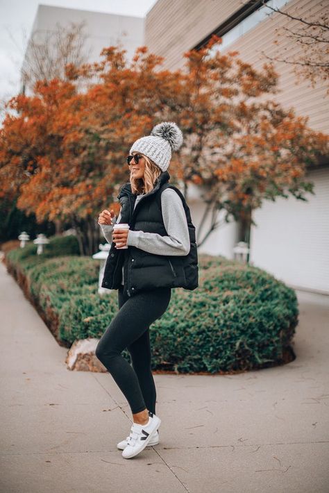 Mix-and-Match Cold Weather Wardrobe Must-Haves Walking Outfits, Clubbing Outfits, Winter Outfits Cold, Cold Outfits, Winter Mode, Legging Outfits, Cute Winter Outfits, Cold Weather Outfits, Easy Fall