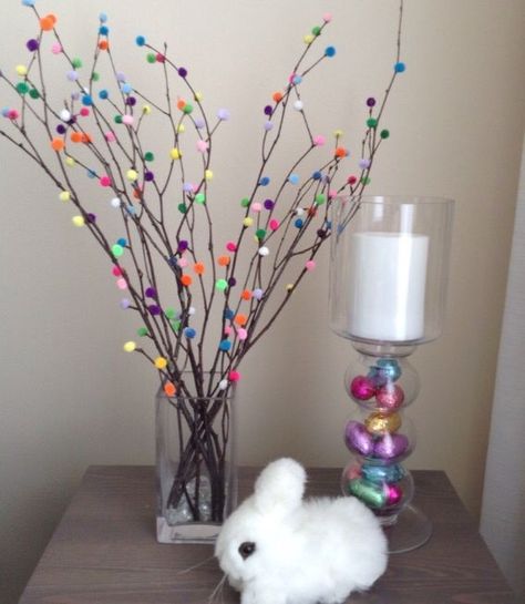 Creative Easter Eggs, Pom Pom Crafts, Diy Crafts Paper Flowers, Easter Tree, Rustic Garden Decor, Easter Crafts For Kids, Decorations Ideas, Diy Garden Decor, Easter Diy