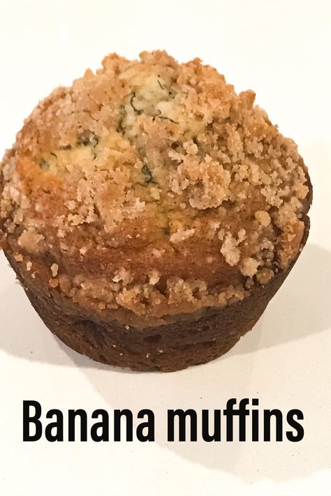 Jumbo Banana Muffins, Jumbo Muffin Recipes, Blueberries Muffins, Muffin Cups Recipes, Cups Recipes, Crumb Crust, Crumb Muffins, Banana Crumb Muffins, Jumbo Muffins