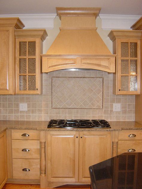 Modern Kitchen Hood, Wooden Range, Kitchen Hood Ideas, Wooden Range Hood, Lcd Panel Design, Kitchen Hood Design, Chimney Design, Wood Range, Old World Kitchens