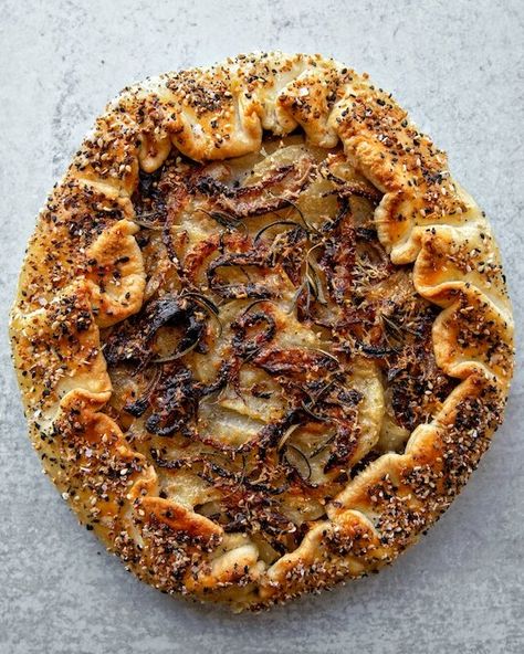 Potato & Onion Galette with Goat Cheese — Kale Me Maybe Puff Pastry Galette Savory, Eggplant Galette, Breakfast Galette, Goat Cheese Galette, Mushroom Galette, Onion Galette, Cheese Galette, Potato Galette, Goat Cheese Tart