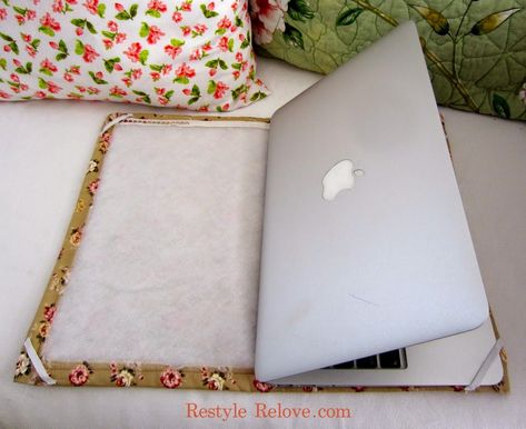 DIY Fabric Laptop Cover Laptop Cover Diy, Diy Laptop Case, Free Laptop, Diy Laptop, Farmhouse Decorating, Laptop Cover, Cases Diy, Sewing Class, Laptop Covers