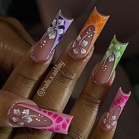 Spring Sets Nails, Colorful Nail Ideas Acrylic, Summer Nail Inspo Long, Spring Nails Baddie, Spring Y2k Nails, Summer Nails Extra, Nail Info, Nail Designs No Charms, Colorful Nail Designs Acrylics