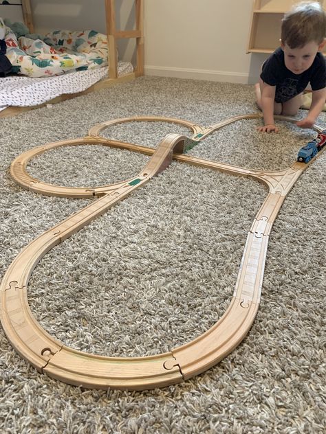 Wooden Train Track Layout, Brio Train, Wooden Train Track, Wooden Train Set, Math Projects, Wooden Train, Train Layouts, Train Set, Train Tracks