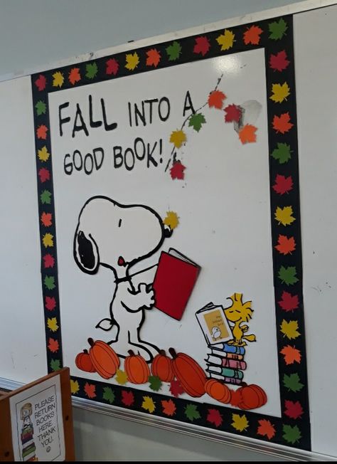 Peanuts Classroom Door, Snoopy Fall Bulletin Board Ideas, Snoopy Classroom Door, Snoopy Classroom Decorations, Reading Corner Bulletin Board, Charlie Brown Classroom Theme, Snoopy Themed Classroom, Peanuts Classroom Theme, Snoopy Classroom Theme