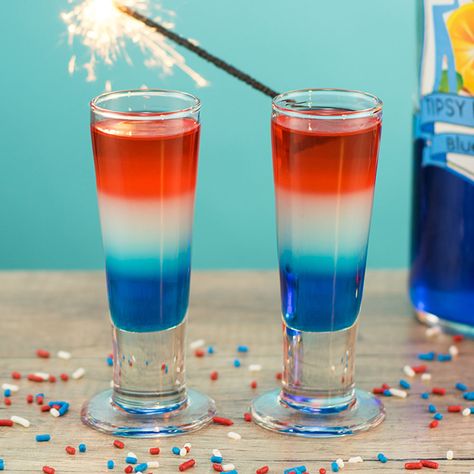 Bomb Pop Shot, Blue Hawaiian Cocktail, Vodka Mixers, Colada Drinks, Jungle Juice Recipe, Pool Party Drinks, Pina Colada Drinks, Easy Mixed Drinks, 4th Of July Cocktails