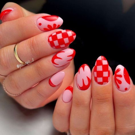 20 Ever-Classic Red Nail Ideas to Inspire Your Next Mani Red Checkered Nails, Red And Pink Nails, Red Nail Ideas, Red French Manicure, Classic Manicure, Red Chrome Nails, Nail Dotting Tool, Seashell Nails, Checkered Nails