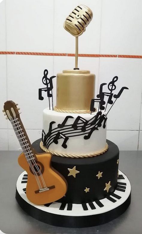 Guitar Birthday Decorations, Music Notes Cake, Music Birthday Cakes, Music Birthday Cake, Guitar Birthday Cakes, Musical Cake, Bolo Musical, Cake Music, Guitar Party