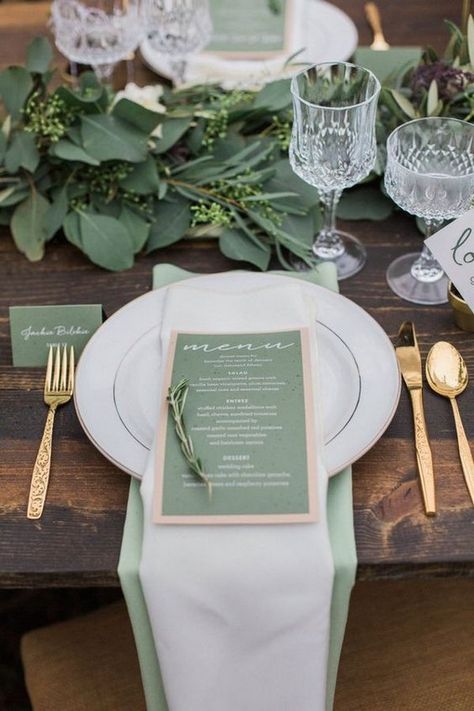 Sage Green Wedding Theme, Pantone Wedding, Rustic Wedding Decorations, Wedding Table Designs, Green Napkins, Green Themed Wedding, Rustic Wedding Table, Sage Wedding, Sage Green Wedding