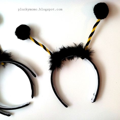 bee headbands Bee Costume Diy, Bee Antenna, Bee Headband, Antenna Headband, Bumble Bee Costume, Cosplay Cartoon, Bee Theme Party, Bee Birthday Party, Bee Day