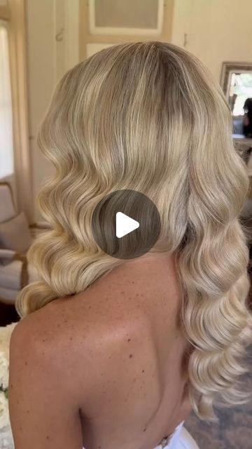 Mindyhairextensions on Instagram: "Glam wave tutorial 🫶🏼 #trendy #hairstylist #brisbanehairdresser #brisbanehairstylist #professionalhairstylist #ghd #moroccanoil #hairtips #hairtipsandtricks #bridalhairstylist #hairtransformation #hairbeforeandafter #hairtutorial #hairhack #wavetutorial #glamwavestutorial #glamwaveshairstyle #extensiontransformations #gabbinbarhomestead" Hollywood Waves With Straightener, Glam Waves Hair Tutorial, Glamour Waves Wedding, Glam Waves Tutorial, Glam Waves Wedding Hair, Wave Tutorial, Hollywood Glam Hair, Old Hollywood Waves, Waves Tutorial