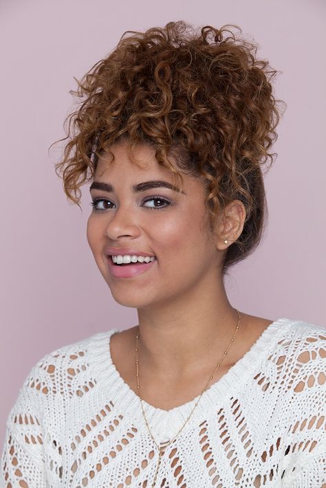 Spring Break Hairstyles, Pineapple Hairstyle, Curly Hair Pictures, Curly Braided Hairstyles, Elegance Hair, Natural Hair Men, All Things, Visor Hairstyles, Easy Hair Cuts