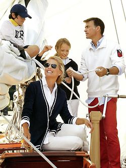 Preppy Mode, Cow Boys, Style College, Ivy League Style, Preppy Lifestyle, Ralph Lauren Style, Estilo Preppy, Summer Sweaters, On A Boat