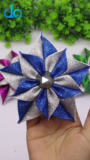 Foam Ornaments Christmas, Hair Clip Making, Flowers Diy Crafts, Hairstyle Flowers, Hairstyle Diy, Foam Christmas Ornaments, Foam Sheet Crafts, Diy Spring Crafts, Ideas Navidad