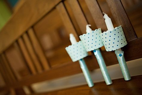 Baptismal Candles Boy Diy, Baptism Candles Boy, Baby Boy Christening Decorations, Boy Christening Decorations, Baptismal Party, Diy Candle Centerpieces, Baptismal Candle, Diy Candle Art, Baptism Party Decorations