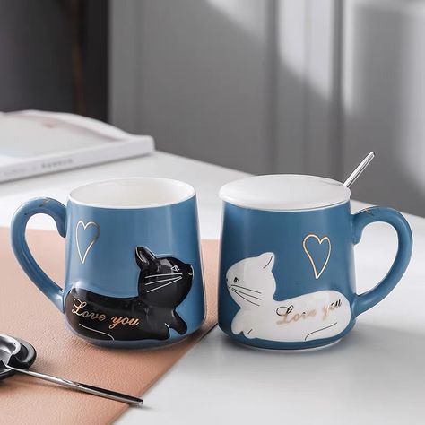 Cups suitable for couples November Christmas, Good Coffee, Cat Coffee Mug, Couple Mugs, Coffee Cups And Saucers, A Cup Of Tea, Tea Art, Cat Mug, Beauty Style