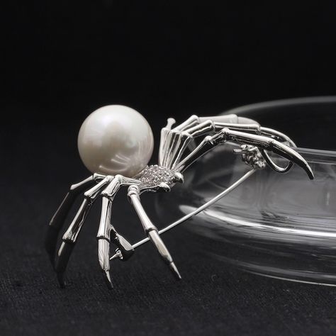 Pearl Corsage, Black And White Spider, Spider Brooch, Coat Pin, Pet Spider, Clothes Decoration, Spider Crafts, Spider Jewelry, Wedding Rings Princess Cut