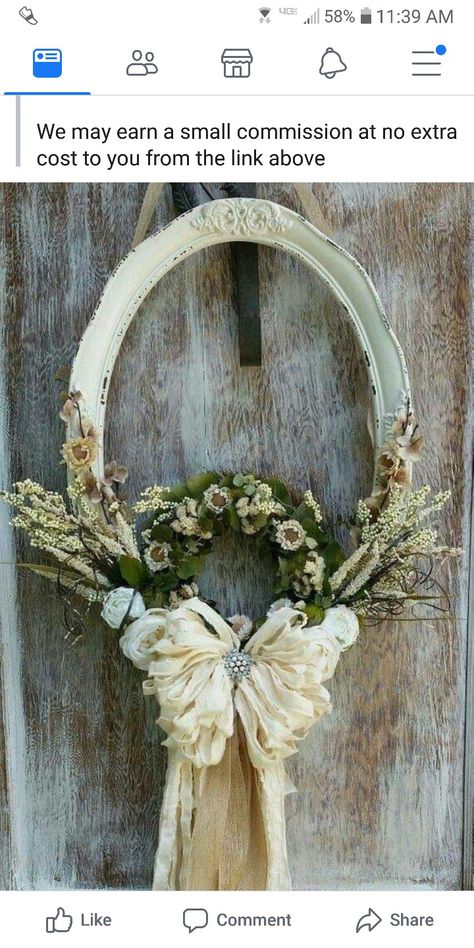 Window Frame Crafts, Picture Frame Wreath, Rustic Arrangements, Creative Wreaths, Vintage Wreath, Door Wreaths Diy, Picture Frame Decor, Picture Frame Designs, Magnolia Wreath