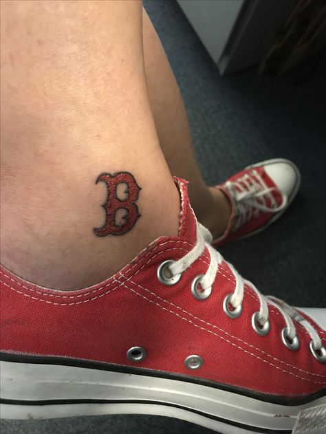 New tattoo today - Boston Red Sox! ❤️🇺🇸⚾️ Red Sox Tattoo Ideas, Boston Red Sox Tattoos Ideas, Angel Wings Rose Tattoo, Boston Tattoo Ideas, Boston Red Sox Tattoos, Red Sox Tattoo, Tatted Girl, Boston Red Sox Outfit, Sock Tattoo