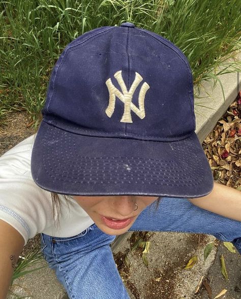 found on instagram by: emmachamberlain. yankees cap, nose piercing, emma chamberlain Yankees Cap Outfit, Yankee Hat, Vintage Baseball Hats, Yankees Cap, Yankees Hat, Hat Aesthetic, Cap Outfit, Emma Chamberlain, Vintage Baseball