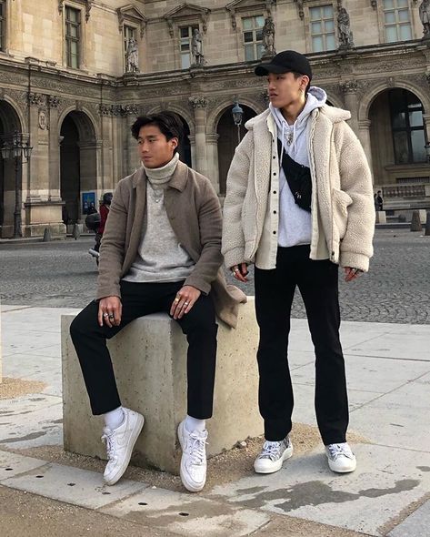 beige tones w/ my real bro #Streetwear #Style #mensfashion Turtle Neck Outfit, 80s Mens Fashion, Highsnobiety Fashion, Sneaker Outfits, Aesthetic Outfits Men, Streetwear Mode, Look Retro, Mens Fashion Smart, Fashion Blogs