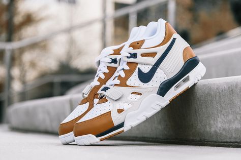 Picture of Nike Air Trainer 3 PRM "Medicine Ball" Nike Air Trainer 3, Spin Bike Workouts, Nike Air Trainer, Retro Trainers, Air Max 180, Rare Sneakers, Jordan Shoes Retro, Bo Jackson, Shoes Sneakers Jordans