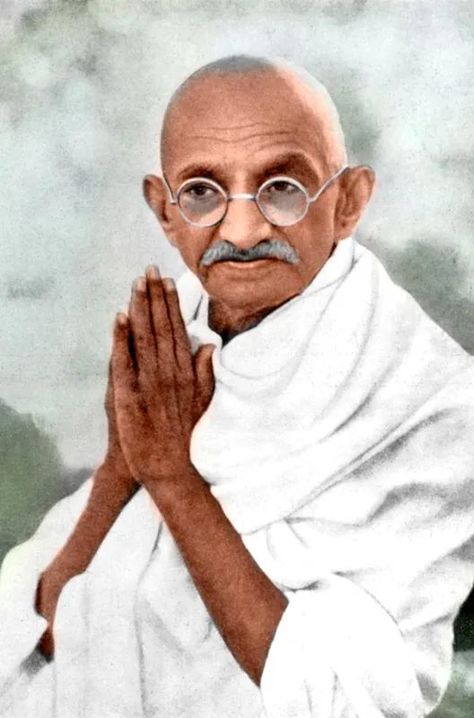 Mahatma Gandhi Photos, Happy Good Night, Plain Wallpaper Iphone, Lord Murugan Wallpapers, Photo Album Layout, Rare Historical Photos, Cute Blue Wallpaper, Good Morning Video Songs, Plain Wallpaper