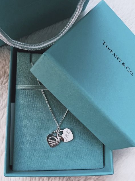 Tiffany Necklace With Initials, Tiffany Necklace Initial, Engraved Tiffany Necklace, Necklace Gift Aesthetic, Initial Necklace Boyfriend, Silver Necklaces Tiffany, Tiffany And Co Initial Necklace, Jewelry From Boyfriend, Necklaces From Boyfriend