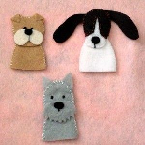 Dog Finger Puppet, Pochette Portable, Finger Puppet Patterns, Felt Puppets, Baby Mobil, Puppets Diy, Felt Bookmark, Felt Finger Puppets, Puppet Patterns