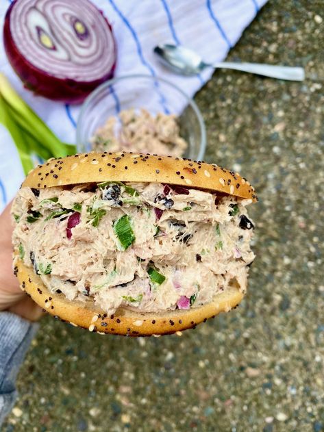 Vegan Tuna (with Jackfruit) - The Super Food Goddess Raw Vegan Tuna Salad, Tofu Tuna Salad, Vegan Jackfruit Sandwich, Raw Vegan Jackfruit Recipes, Vegan Protein Sandwich, Vegan Tuna Sandwich, Jackfruit Tuna, Jackfruit Tuna Salad, Vegan Tuna Recipe