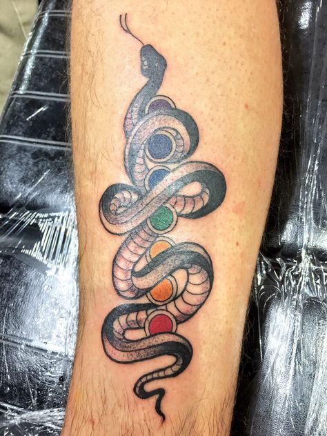 Got a tattoo that came out amazing representing the Kundalini Awakening Heart Chakra Tattoo, Kundalini Tattoo, Kundalini Chakra, Alchemy Tattoo, Sacred Tattoo, Emo Tattoos, Chakra Tattoo, Spirit Tattoo, Serpent Tattoo