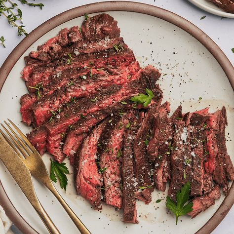 Bavette Steak, London Broil Marinade, Flap Steak, London Broil Recipes, Skirt Steak Recipes, Grilled Skirt Steak, Ground Beef Pasta, Beef Pasta, Leigh Anne